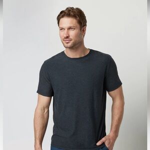 Vuori Men's Strato Tech Tee in a heathered gray color